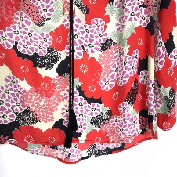 🌻3/$18 or 5/$25🌻DR2 Floral Smocked Peasant Top - Picture 6 of 7